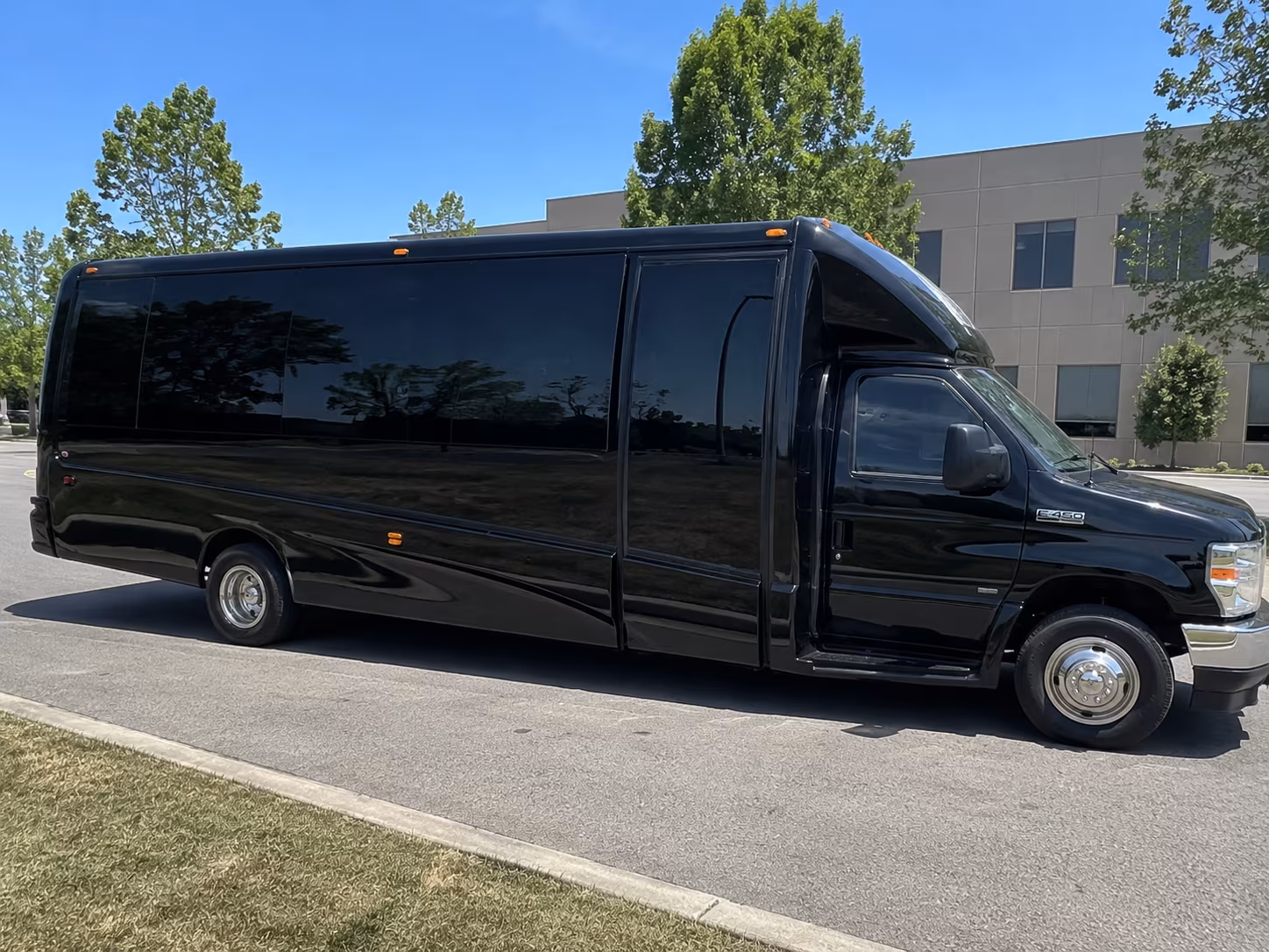 freedom mortgage pavilion camden party bus rental