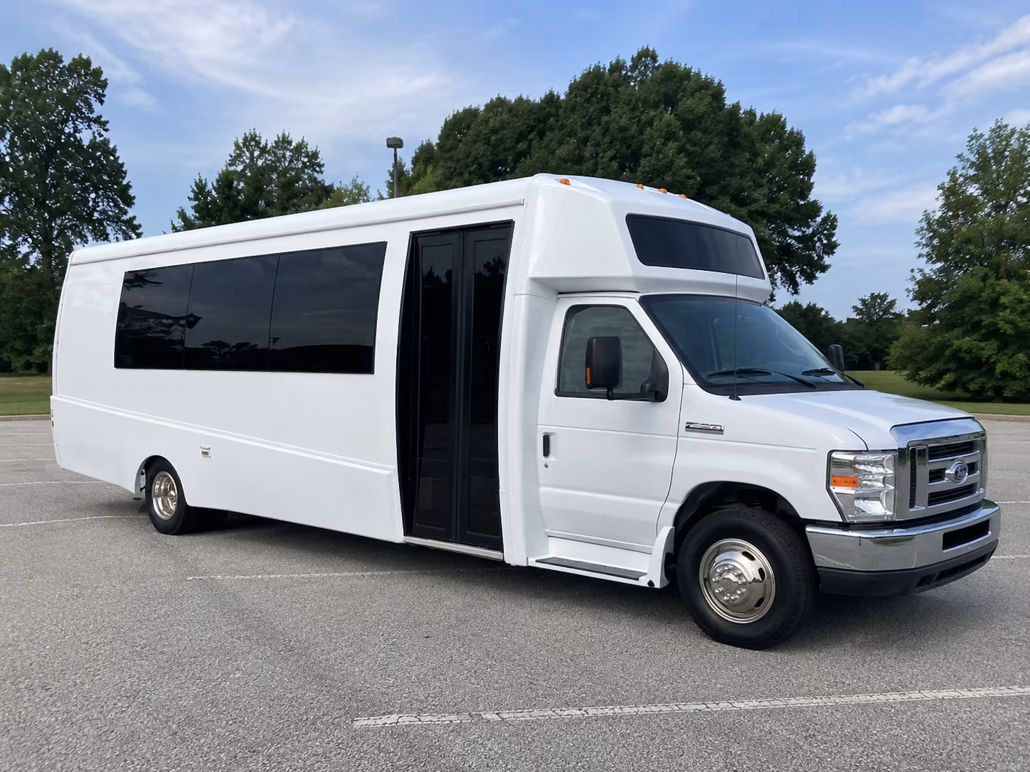 mount laurel 18 passenger party bus