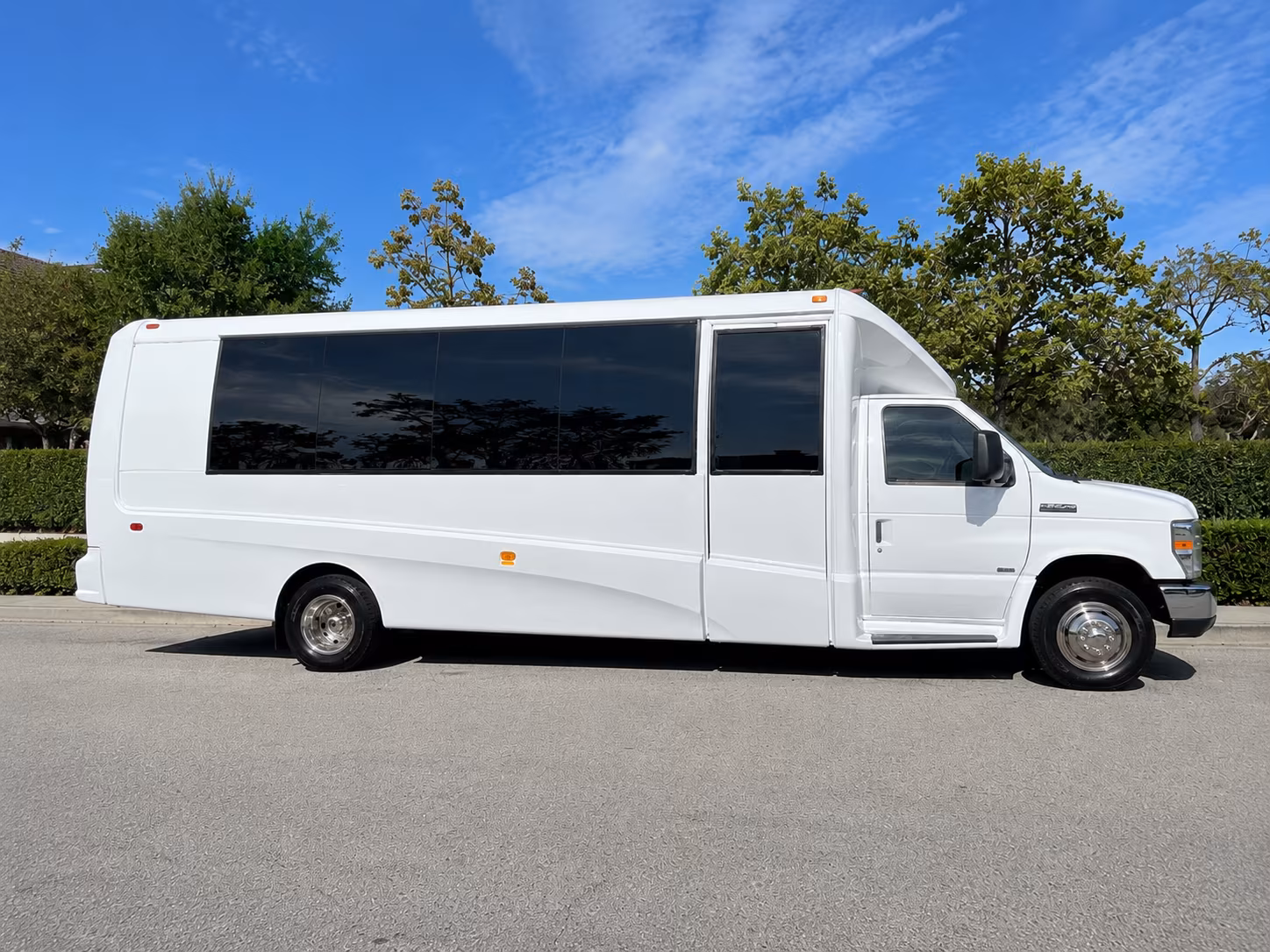 shuttle your guests between mount laurel hotels and your reception venue